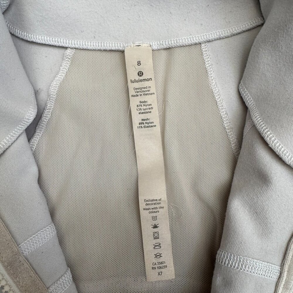 Lululemon Fitted Full Zip Athletic Jacket – Size 8 – Light Gray - Picture 6 of 11